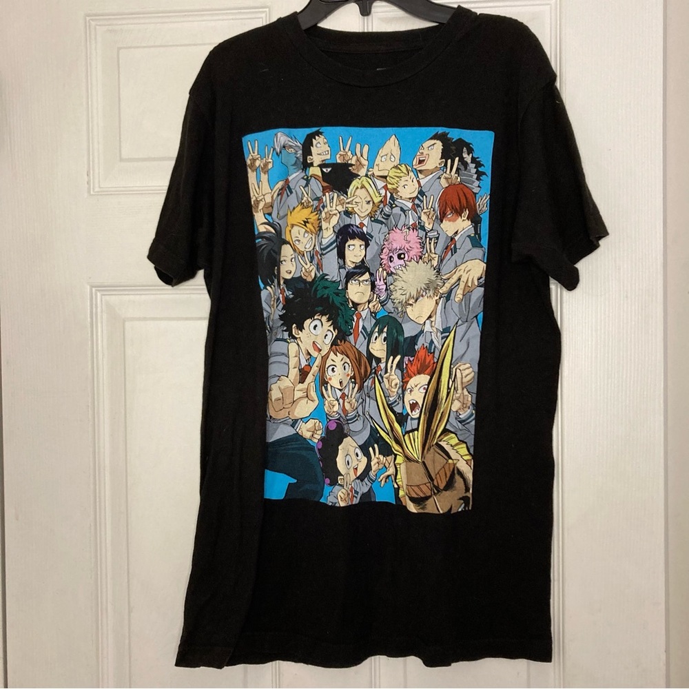 My hero academia from hot topic graphic tee size men’s medium